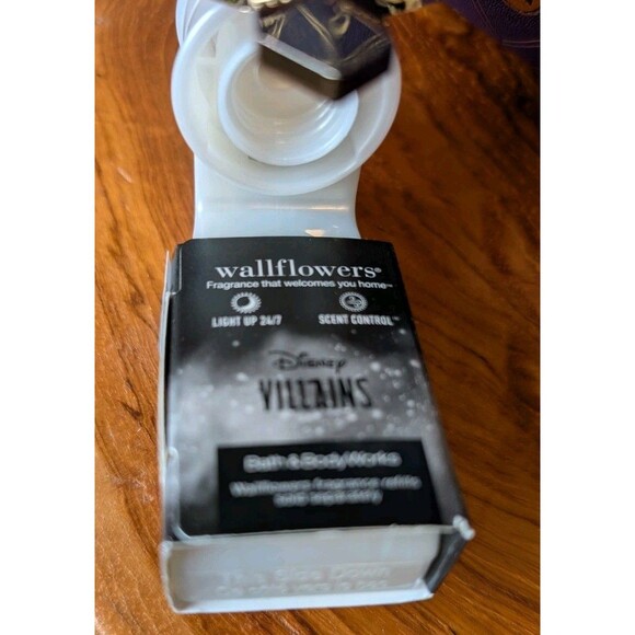 Bath & Body Works Disney Villains Evil Queen 5-Piece Gift Set NWT! - Picture 8 of 9